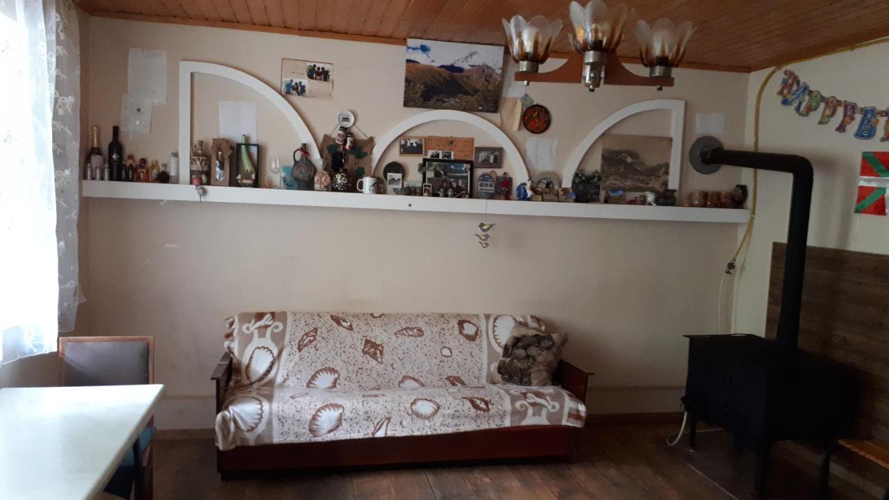 Veriko'S Guest Hause Kazbegi Kültér fotó
